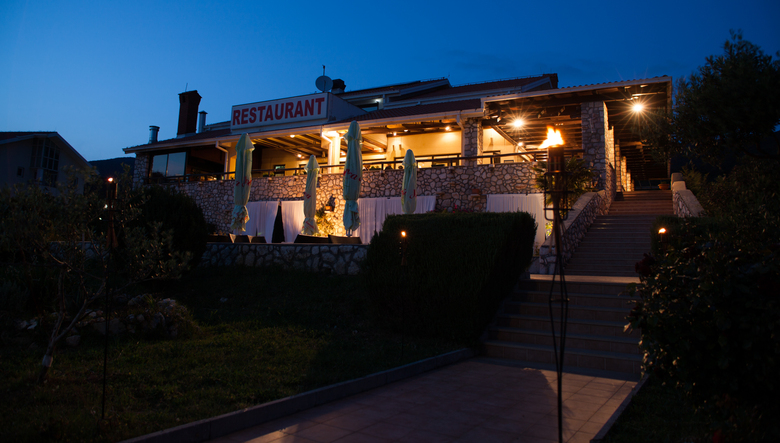 Hotel Zlatni Lav