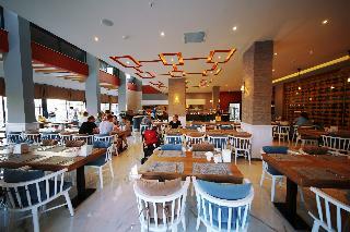 Sey Beach Hotel & Spa