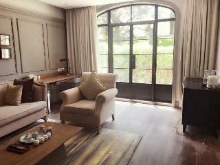 Hotel Seclusive Life Aristo Mansion