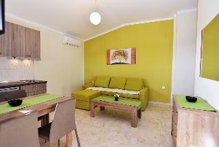 Apartamentos Elia Beach Suites