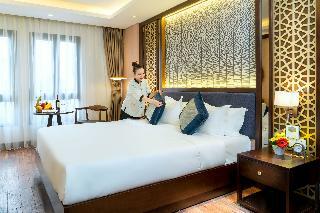 Conifer Grand Hotel