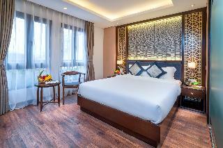 Conifer Grand Hotel