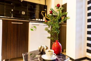 Global Suites Hotel