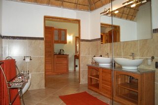 Hotel Kubu Safari Lodge
