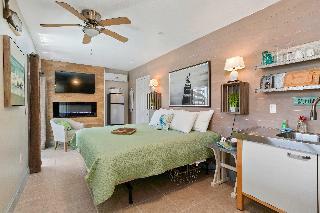 Latitude 26 Waterfront Boutique Resort