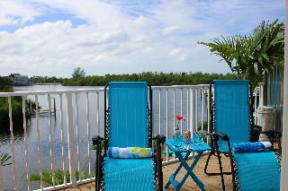 Latitude 26 Waterfront Boutique Resort