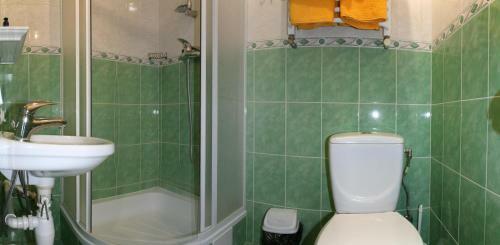 Hostal Prutets Guest House