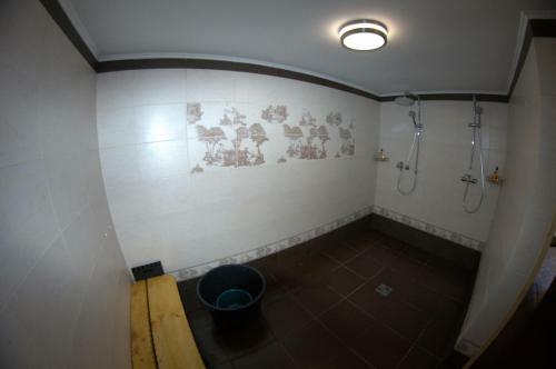 Hostal Prutets Guest House