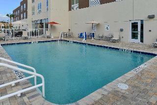 Hotel Holiday Inn Express And Suites Trinity