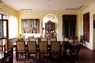 Silk Road Hotel