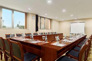 Hotel Ramada Plaza Gence