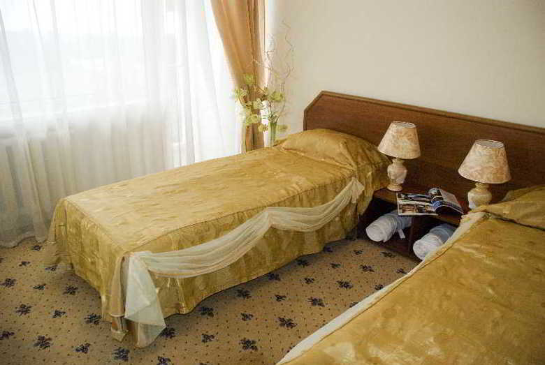 Yunost Accord Hotel