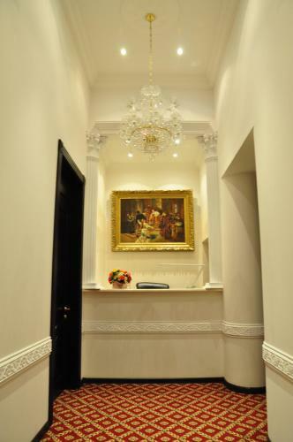 Queen Valery Hotel