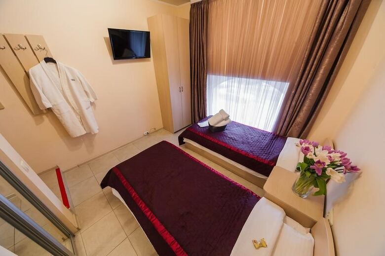 Zenith Hotel