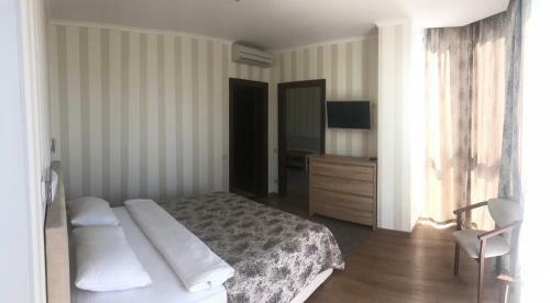 Hostal For You