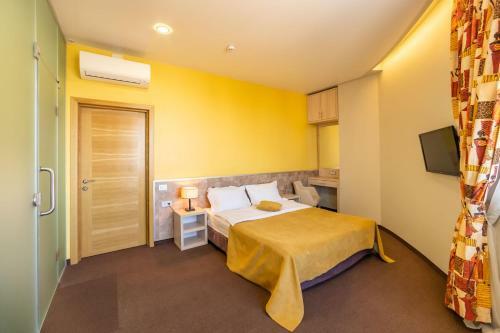 Mini-hotel People