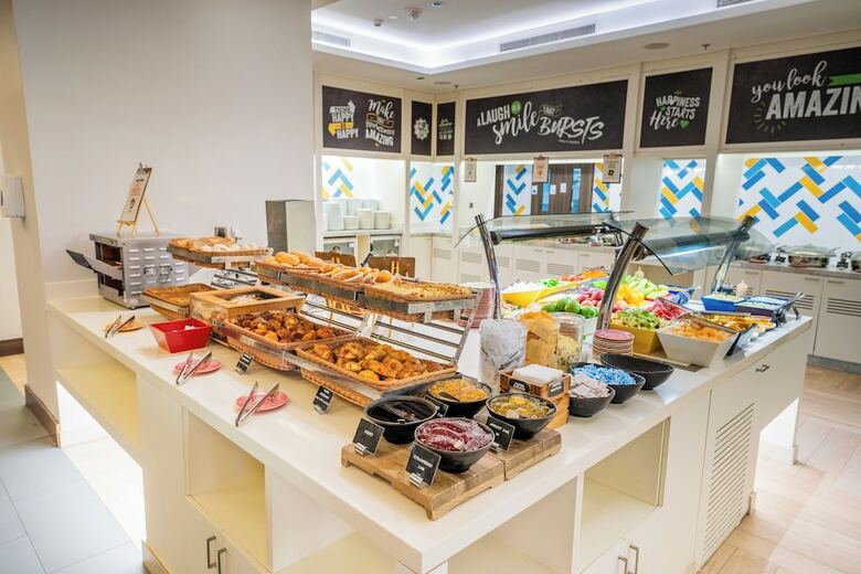 Hotel Hampton By Hilton Dubai Airport
