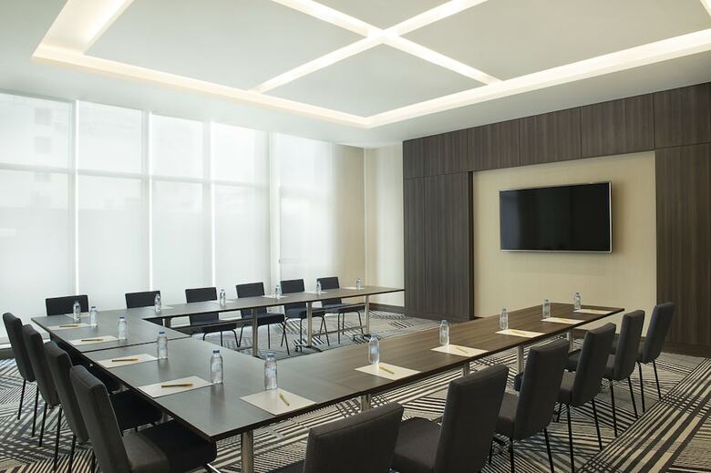 Hotel Hampton By Hilton Dubai Airport
