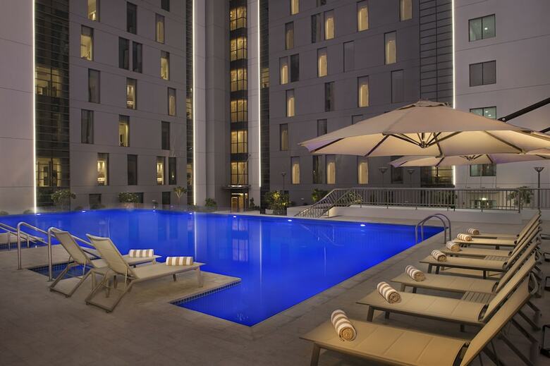 Hotel Hampton By Hilton Dubai Airport