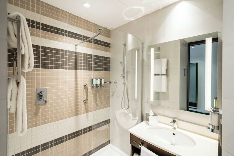 Hotel Hampton By Hilton Dubai Airport