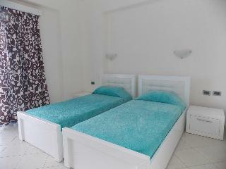 Hotel Joni Kompleks