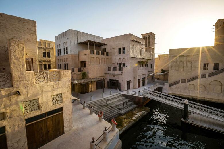 Al Seef Heritage Hotel Curio Collection By Hilton