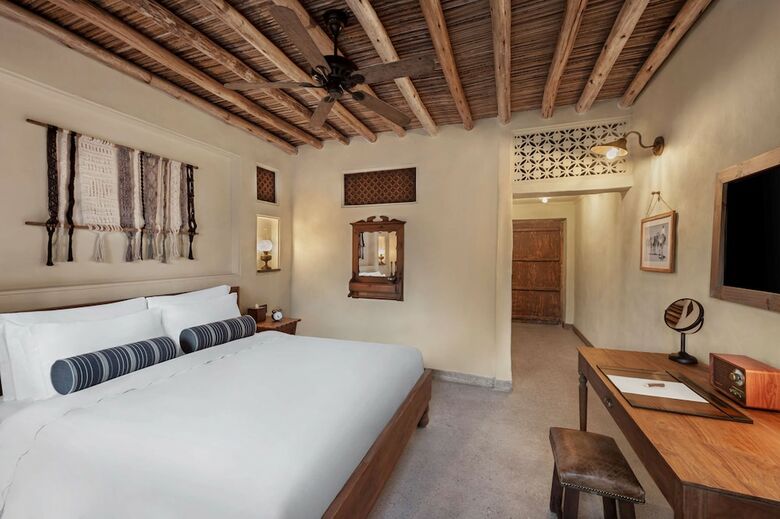 Al Seef Heritage Hotel Curio Collection By Hilton