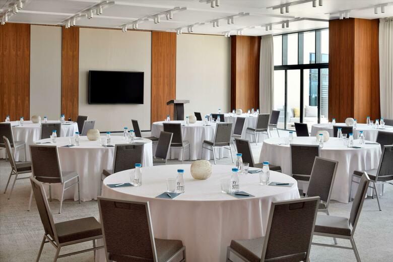 Hotel Vida Emirates Hills