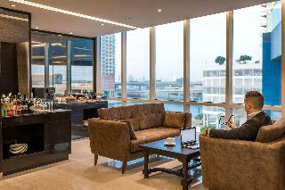 Radisson Blu Hotel, Dubai Canal View