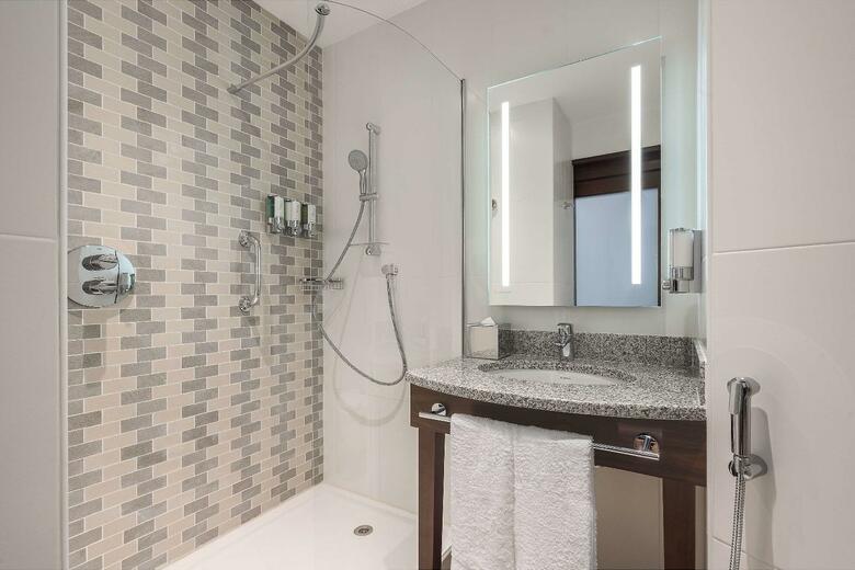 Hotel Hampton By Hilton Dubai Al Barsha
