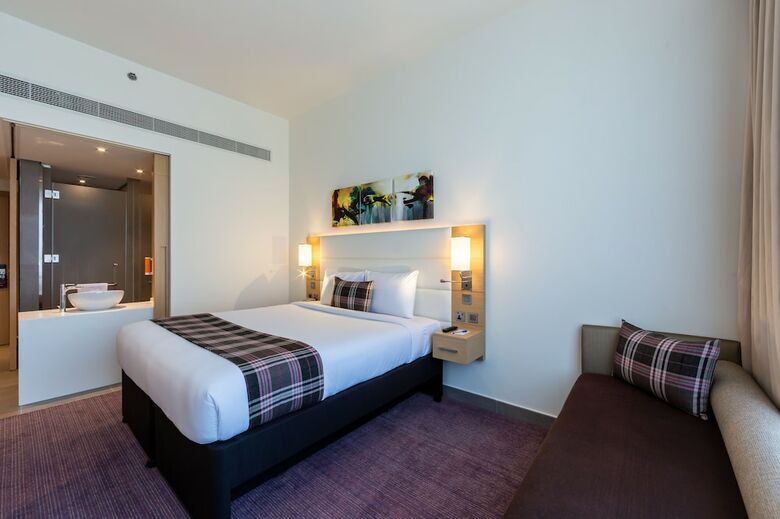 Premier Inn Dragon Mart Hotel
