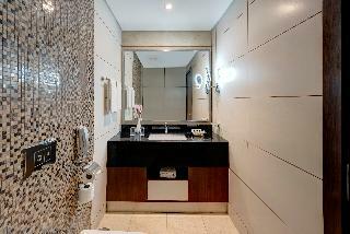 Hotel Royal Continental Suites