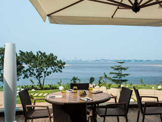 Radisson Blu M�bamou Palace Hotel