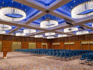Radisson Blu M�bamou Palace Hotel