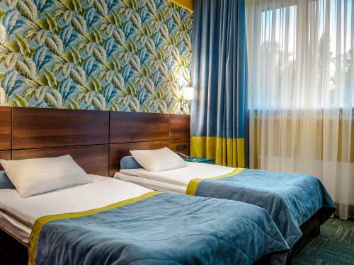 Road Star Hotel