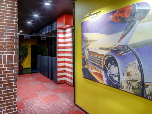 Road Star Hotel