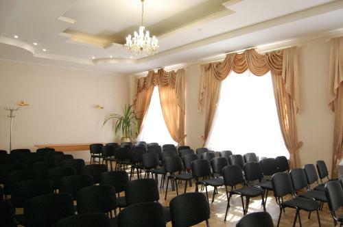 Zhovtneviy Hotel
