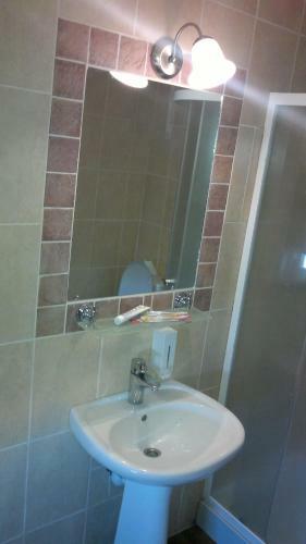Hostal Adonis