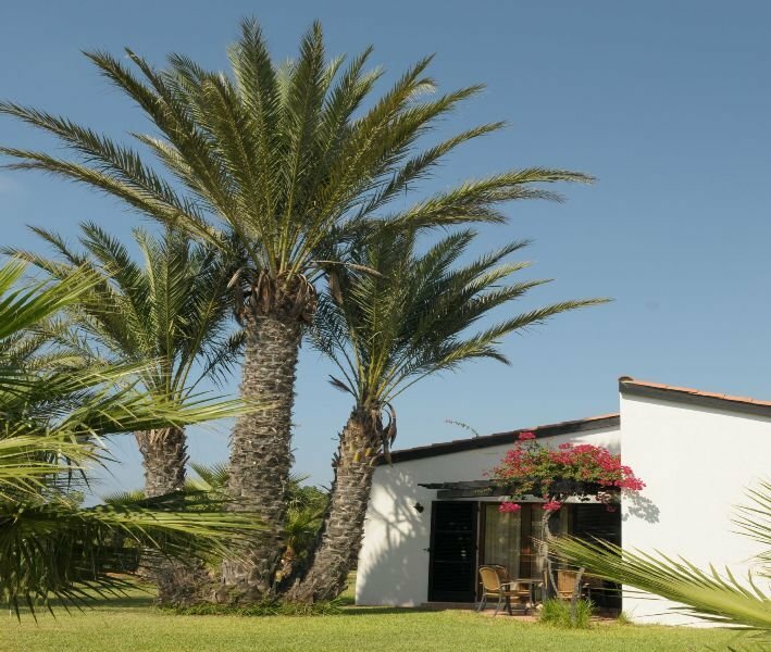 Kermia Beach Bungalow Hotel