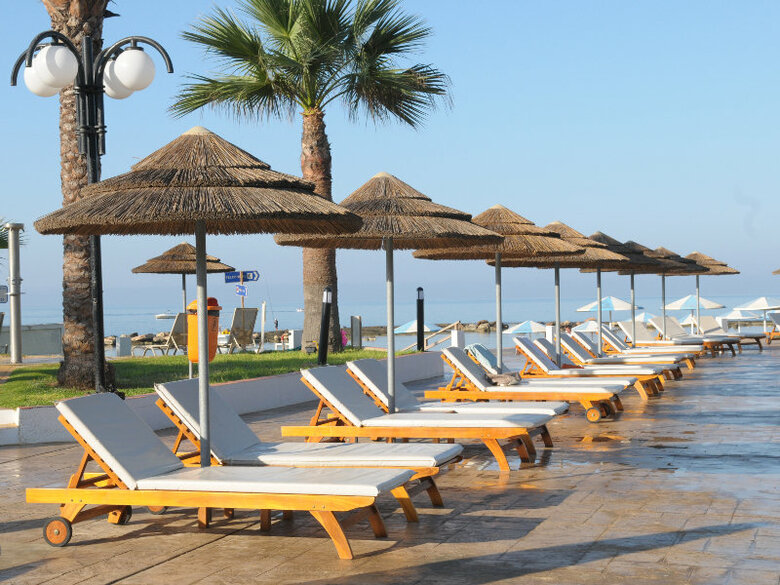Kermia Beach Bungalow Hotel