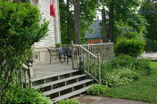 Hotel Bluenose Lodge