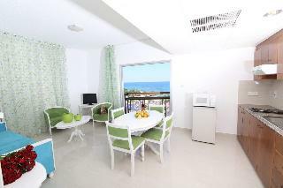 Marlita Beach Hotel Apartments