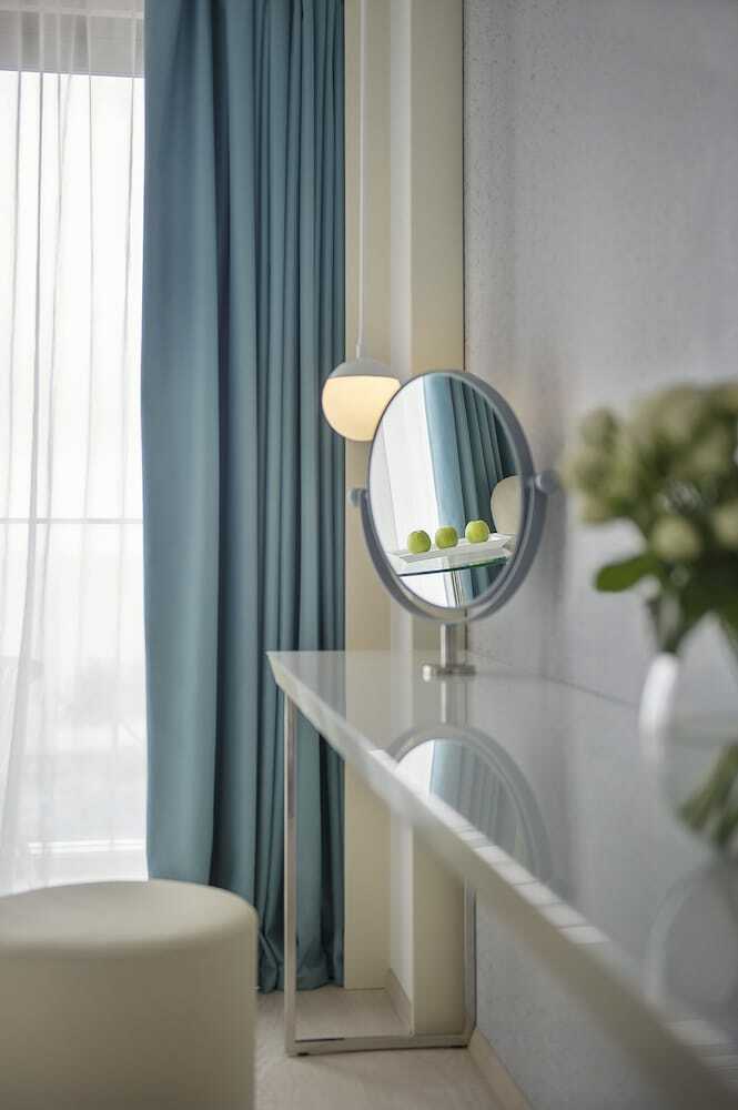 Louis Ivi Mare Hotel