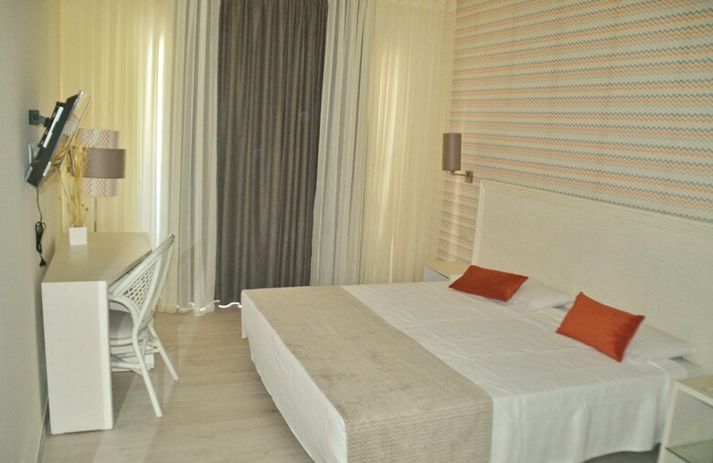 Ouril Hotel Julia