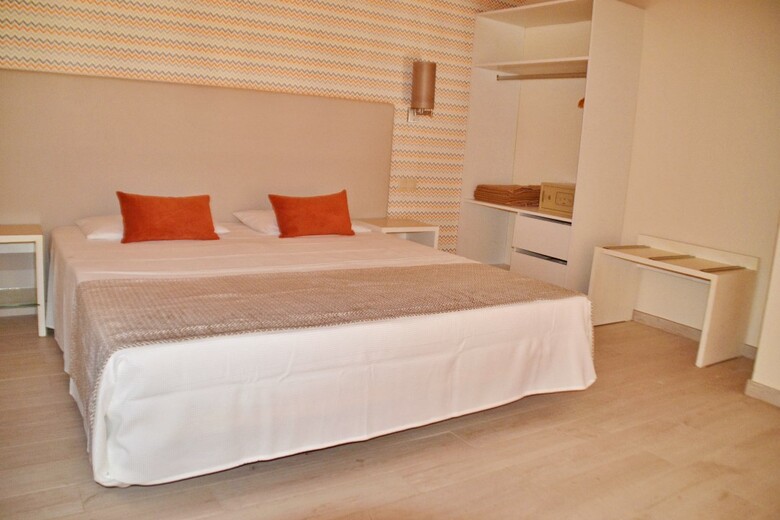 Ouril Hotel Julia