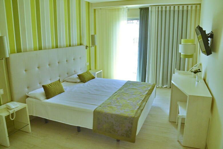 Ouril Hotel Julia