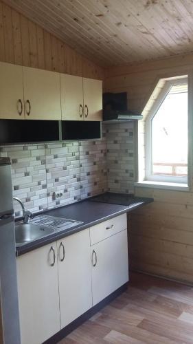 Sadyba Gutsulska Pisnya Lodge