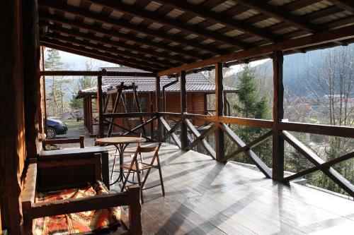 Sadyba Gutsulska Pisnya Lodge