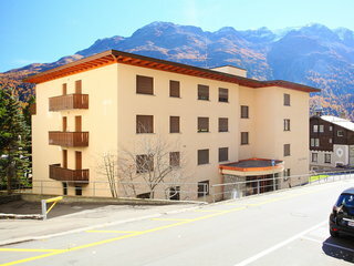 Hotel Chesa Romantica 17 - Three Bedroom