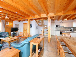 Jescimi - Five Bedroom